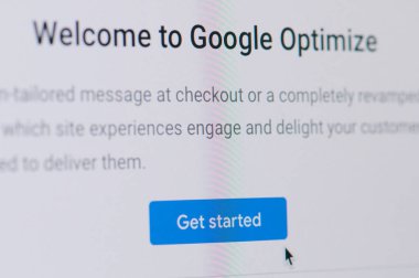 New York, ABD - 24 Kasım 2020: Google web kampanya optimizatörünü laptop ekranında başlat