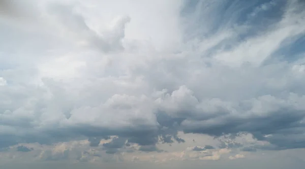 Ciemnoszara Chmura Panoramiczny Widok Nieba — Zdjęcie stockowe