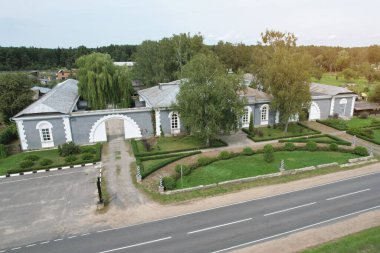 Yol kenarındaki dış hava aracı görünümünde eski tarz