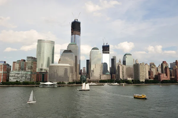 Manhattan adasında Biulding gökdelenler — Stok fotoğraf