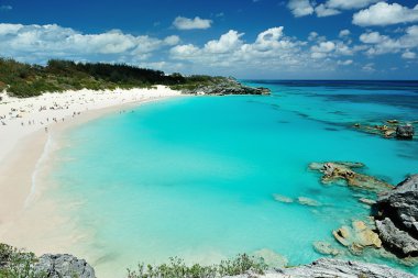 Bermuda Adaları'nda pembe plaj