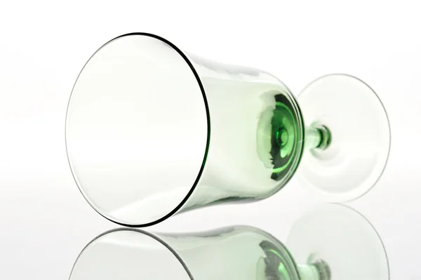 Tomt glas på vit bakgrund — Stockfoto