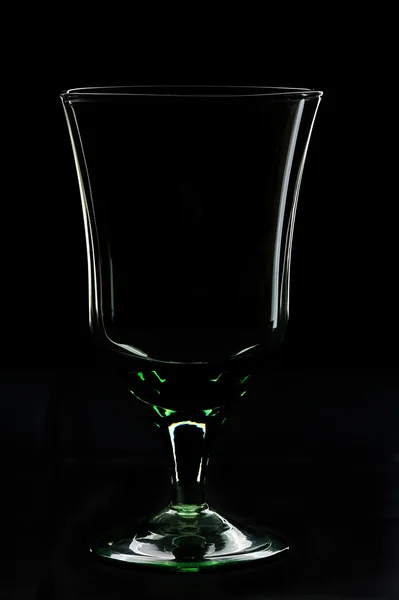 黑色背景的空玻璃杯 — 图库照片