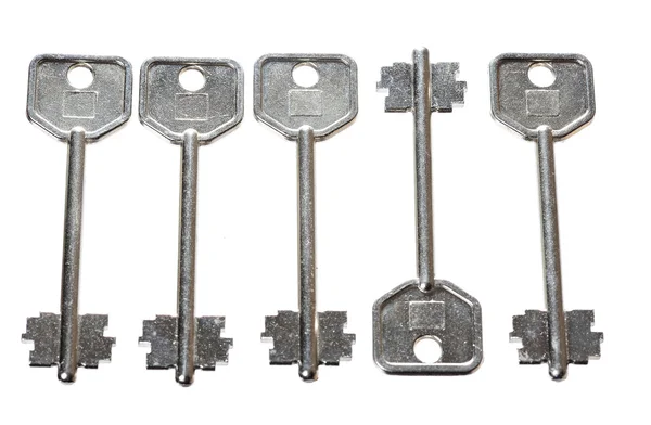 Metalowy długi klucz — Zdjęcie stockowe