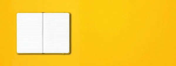 黄色开衬里笔记本电脑模型隔离在彩色背景 横向横幅 — 图库照片