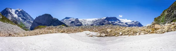 グランデケースPralognanラバノワーズのアルパイン氷河の風景 フランスのアルプス パノラマビュー — ストック写真