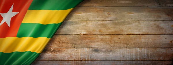 Togo Vlajka Staré Dřevěné Zdi Horizontální Panoramatický Nápis — Stock fotografie