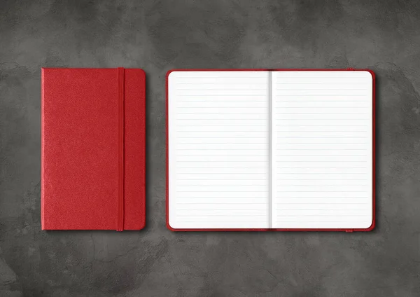 Blocco Notebook Rosso Scuro Chiuso Aperto Foderato Isolato Sfondo Cemento — Foto Stock