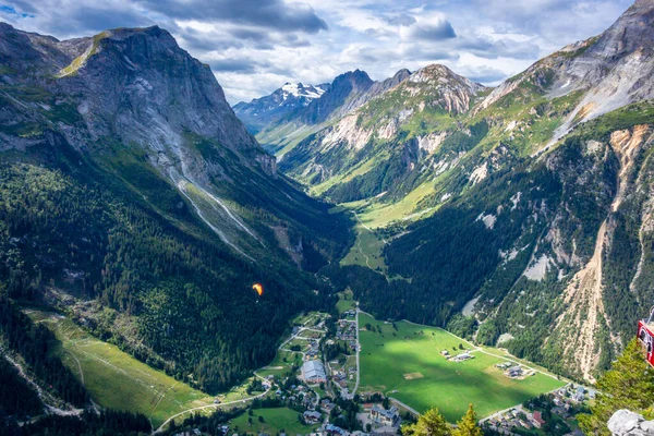 Pralognan Francja Sierpnia 2020 Widok Lotu Ptaka Miasto Góry Alpach — Zdjęcie stockowe