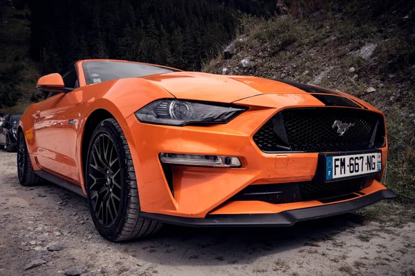 Pralognan Fransa Ağustos 2020 Ford Mustang Turuncu Öfke — Stok fotoğraf