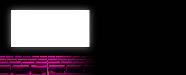 电影院有粉色天鹅绒座位和一个空白的白色屏幕 复制空间背景 横向横幅 — 图库照片
