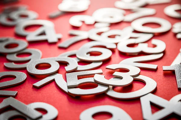 Wiskunde Achtergrond Gemaakt Met Solide Getallen Een Bord Geïsoleerd Rood — Stockfoto