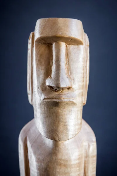 Traditional Wooden Statue Moai Easter Island Dark Background — Stock Photo, Image