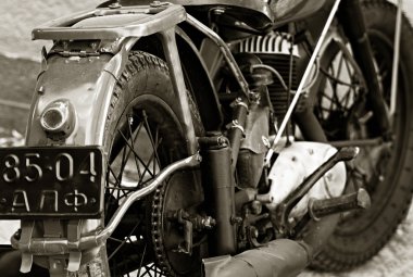 Eski motosiklet motoru görünümünü kapat. 