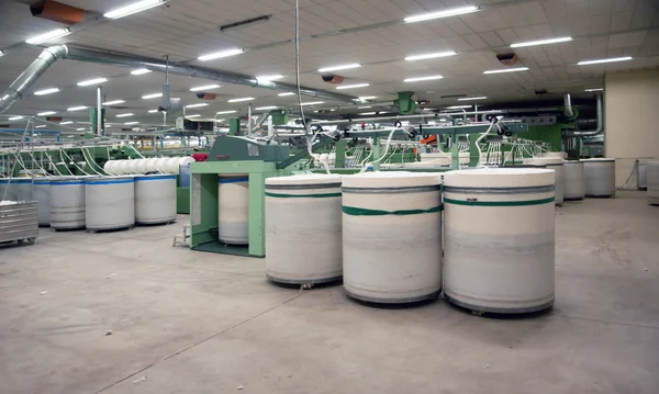 Textilindustrie - Kardierabteilung — Stockfoto