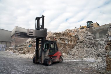 Kağıt ve karton geri dönüşüm