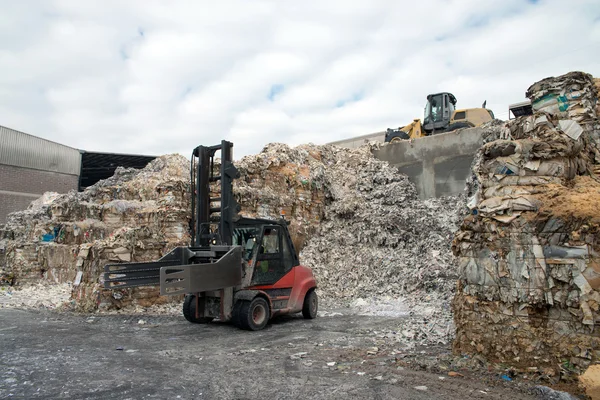 Papier und Karton für das Recycling — Stockfoto