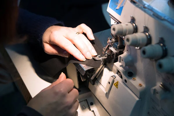 Seamstress — Stock Photo, Image