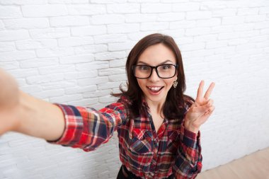 Kız Selfie Akıllı Telefon Fotoğraf Kamera taking
