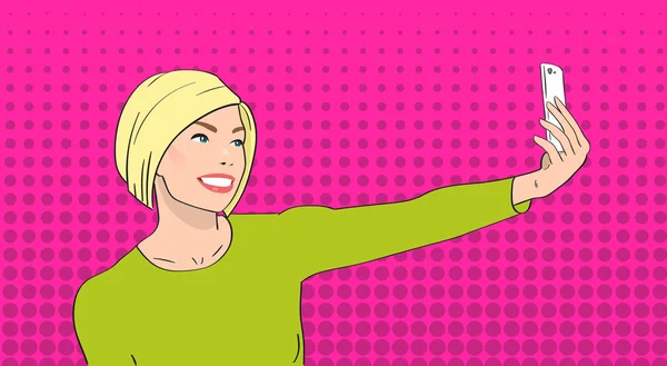 Blond kobieta biorąc selfie Photo on Smart Phone Girl Smile pop art kolorowy styl retro — Wektor stockowy