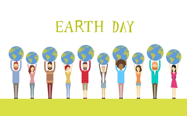 Διαφορετική ομάδα ανθρώπων κατέχουν κόσμο παγκόσμια ημέρα της γης — Διανυσματικό Αρχείο