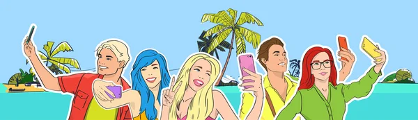 Grupo de personas tomar selfie foto playa celular teléfono inteligente — Vector de stock