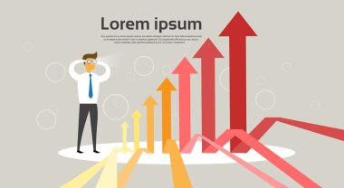 İş adamı dürbün ile mali grafik oku aramak