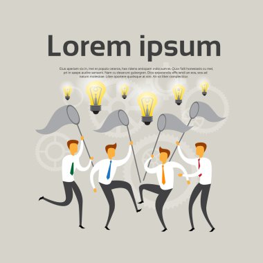 İş insanlar ekibi tut Net Catch ampul beyin fırtınası kavramı