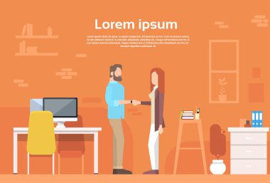 Casual adam kadın Shake el Modern Coworking Office
