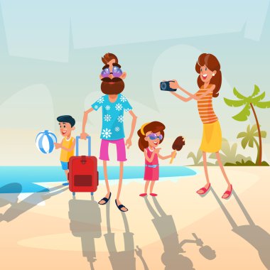 Büyük aile anne sahil tatil yaz tatilde iki çocuklu