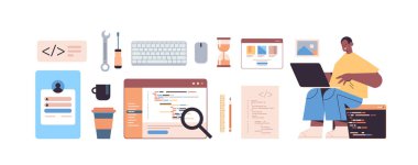erkek web geliştiricisi dizüstü bilgisayar kullanarak yazılım ve programlama simgelerinin program kod geliştirmesini yaratıyor