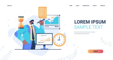 İş adamı grafik ve grafikleri analiz ediyor veri analiz süreci dijital pazarlama şirketi stratejisi