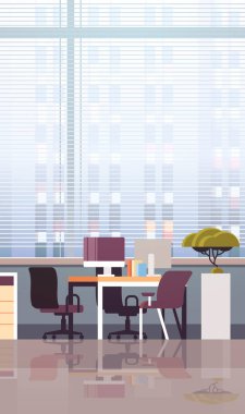 Masaüstü bilgisayarlı boş çalışma masası modern kabine içi