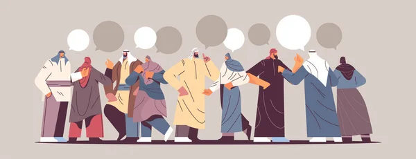 Арабические люди с пузырьками чата, стоящими вместе и обсуждающими во время общения — стоковый вектор