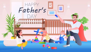Genç baba evde küçük çocuklarla oynuyor. Babalık, mutlu babalar günü konsepti.