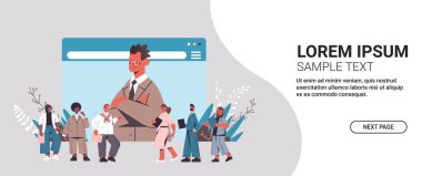 Video görüşmesi sırasında online sunumu izleyen iş adamları konferans yapıyorlar.