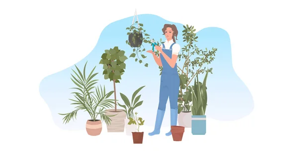 Kvinnlig trädgårdsmästare med beskärare skära krukväxter trädgårdsarbete med grenar och lövverk — Stock vektor
