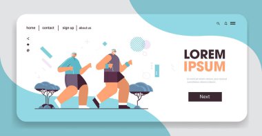 Spor giyim sektöründe yaşlı bir çift parkta koşuyor. Emekliler dışarıda fiziksel egzersiz yapıyor. Spor sporları yapıyor.