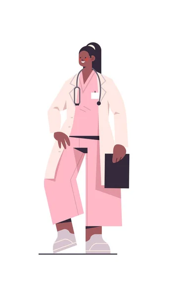 Doctora en uniforme sujetapapeles concepto de medicina sanitaria — Archivo Imágenes Vectoriales