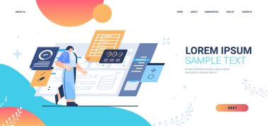 İş kadını grafik ve grafikleri analiz ediyor veri analiz süreci dijital pazarlama şirketi stratejisi