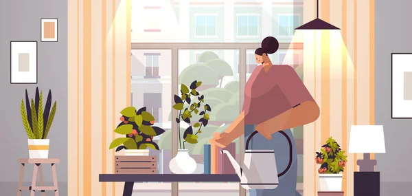 散水と女性の庭師は自宅の庭のリビングルームで鉢植えの植物の世話をすることができます内部水平肖像ベクトルイラスト — ストックベクタ