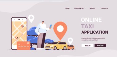 Adam mobil uygulama konum işaretli otomobil sipariş online taksi uygulaması ulaşım hizmeti kavramı
