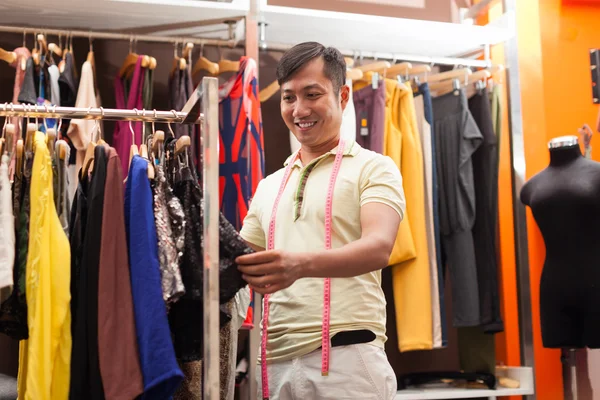 Asya adam alışveriş