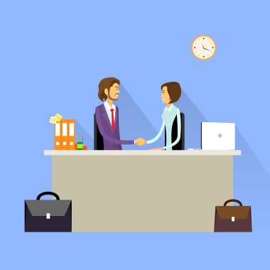 İş yerinde iş adamları el sıkışma