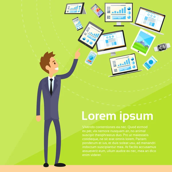 Empresário e dispositivos digitais —  Vetores de Stock
