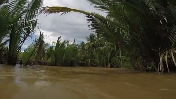 Paseo en barco por el canal — Vídeos de Stock