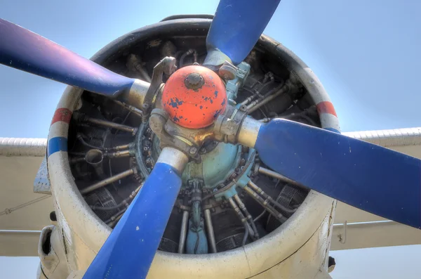 HDR närbild av en Antonov flygplan propeller — Stockfoto