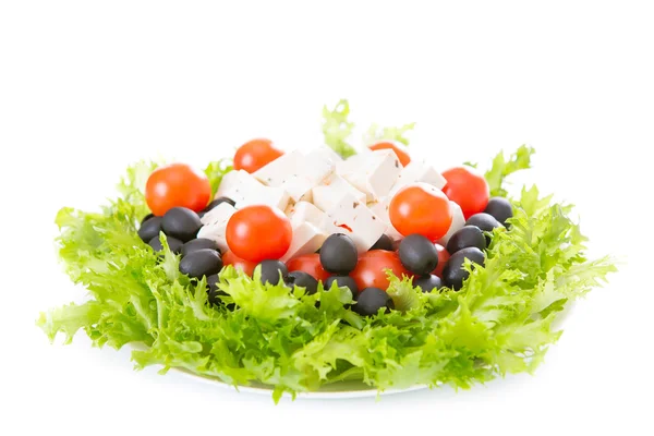 Griekse salade geïsoleerd — Stockfoto