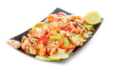 Midye ve karides salatası 