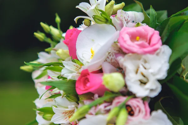 Bouquet de mariage fleurs — Photo